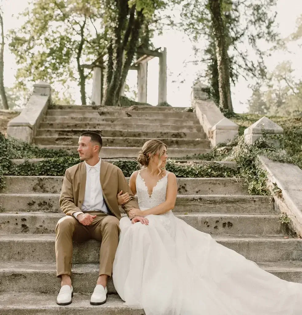 Historic Shady Lane bride and groom portrait outside on the steps 