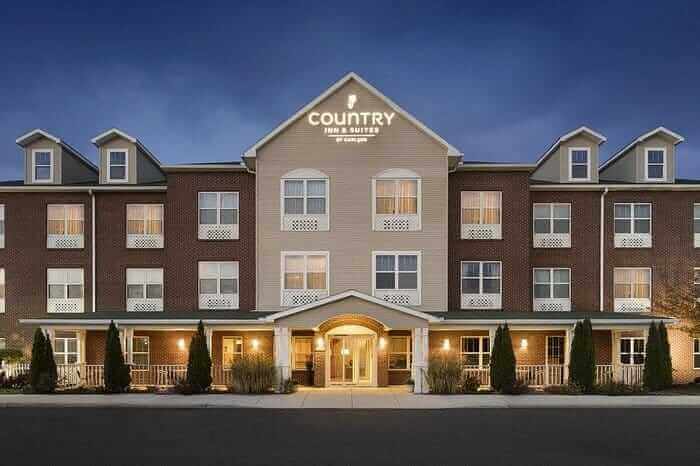 outside view Country Inn & Suites by Radisson