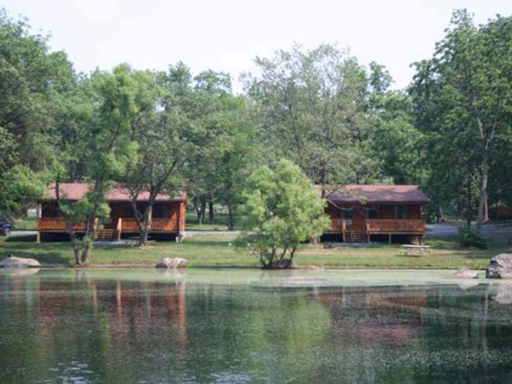 cabins and lake at Drummer Boy Campground